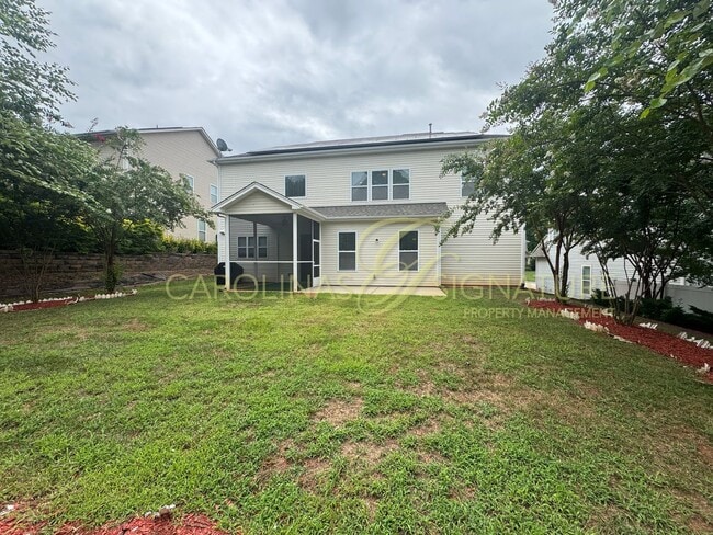 Building Photo - Move-In Ready Family Home. Prime Location, Updated Features