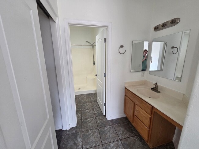 Building Photo - 2 bed / 2 Bath Townhouse in Mesa!