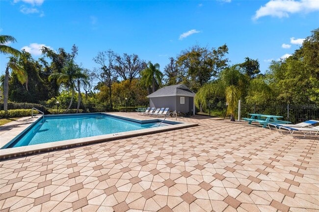 Building Photo - 245 Petrea Dr