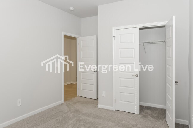 Building Photo - 115 Ashby Pond Dr