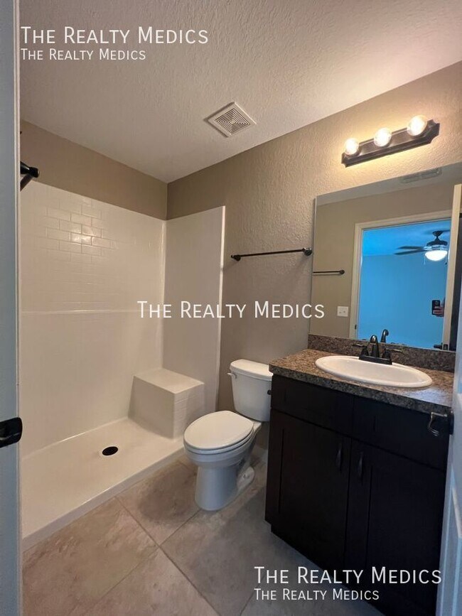 Building Photo - 16147 SW 17th Ave