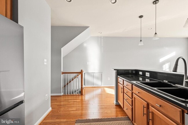 Building Photo - 20916 Houseman Terrace