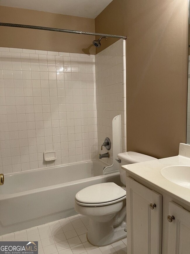 Building Photo - 2515 Longcourt Cir