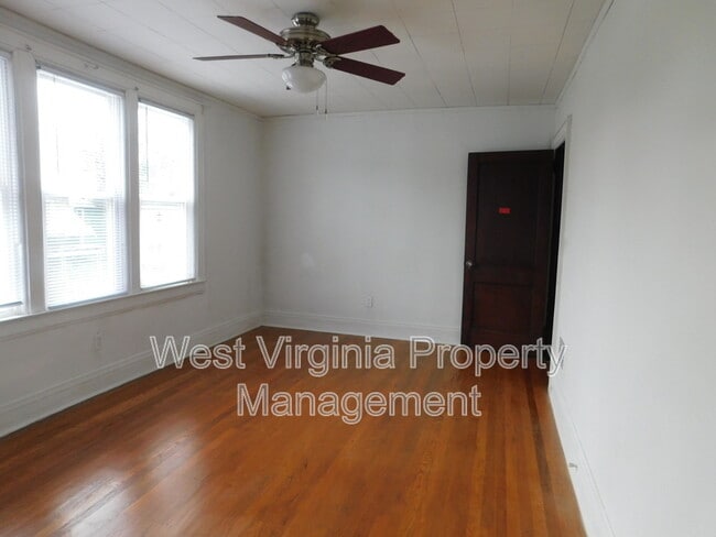 Building Photo - 54 Hunt Ave