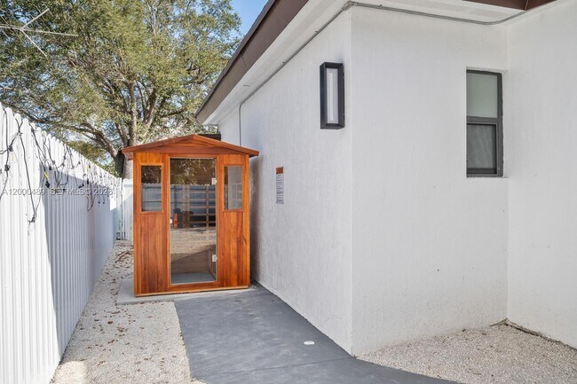 Building Photo - 11730 NW 3rd Ave