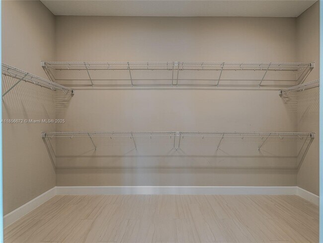 Building Photo - 15431 Goldfinch Cir