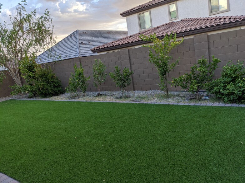 Building Photo - 22084 N 98th Dr