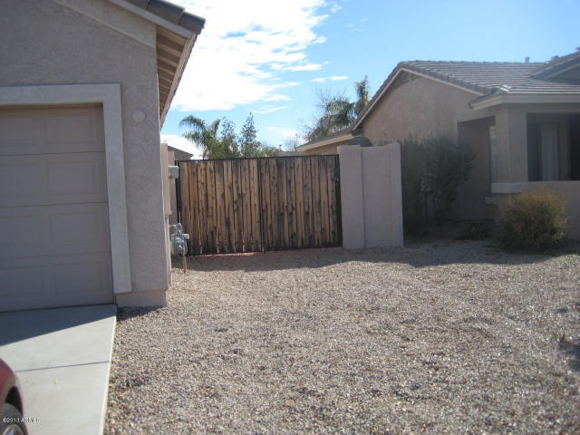 Building Photo - 3265 E Hampton Ln
