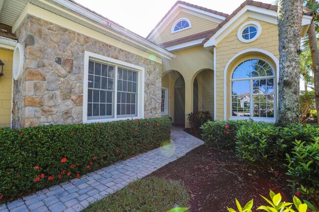 Building Photo - ** THE BEST GOLF TRANSFER & SOCIAL MEMBERS...