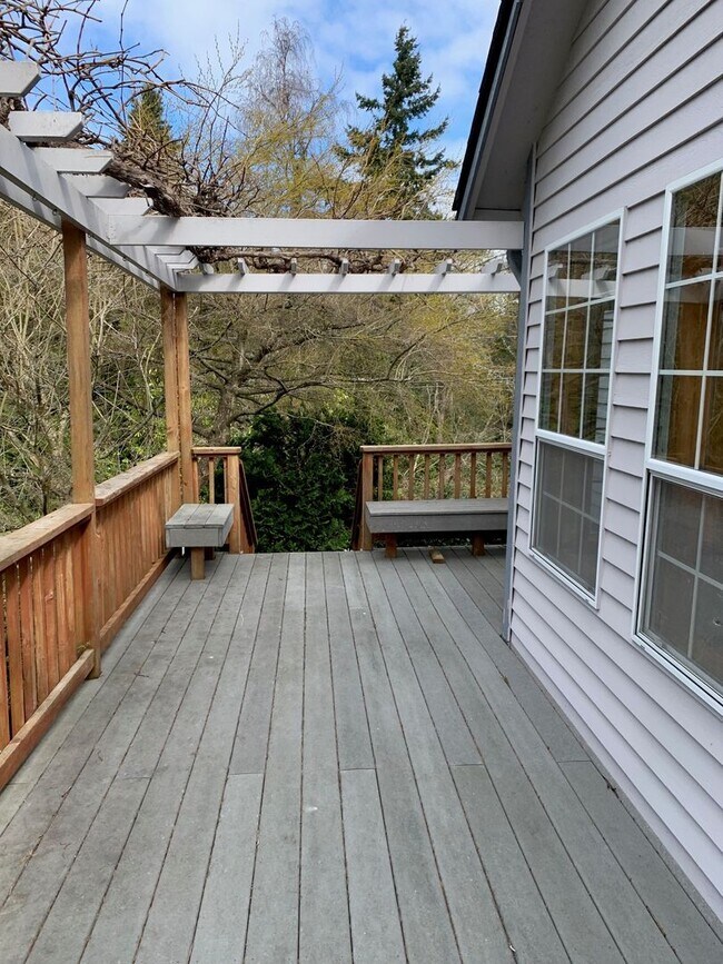 Building Photo - Well maintained 3 bed 2 bath rambler home in quiet Zenith neighborhood in Des Moines