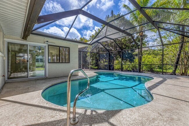 Building Photo - ** WILLOUGHBY ACRES ** POOL HOME - 3 BED / 2 BATH - PETS OK! - NORTH NAPLES - ANNUAL RENTAL