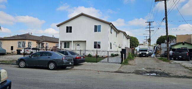 Building Photo - 84(1019E)