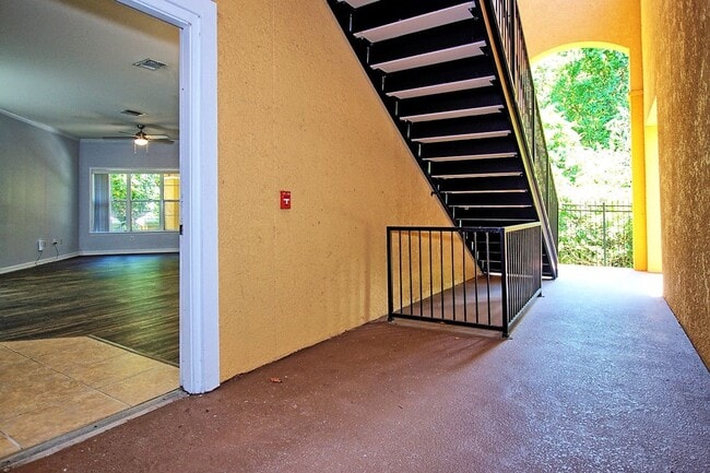 Building Photo - 2 bedroom/2 bath, 1st floor unit with a 1-car garage!