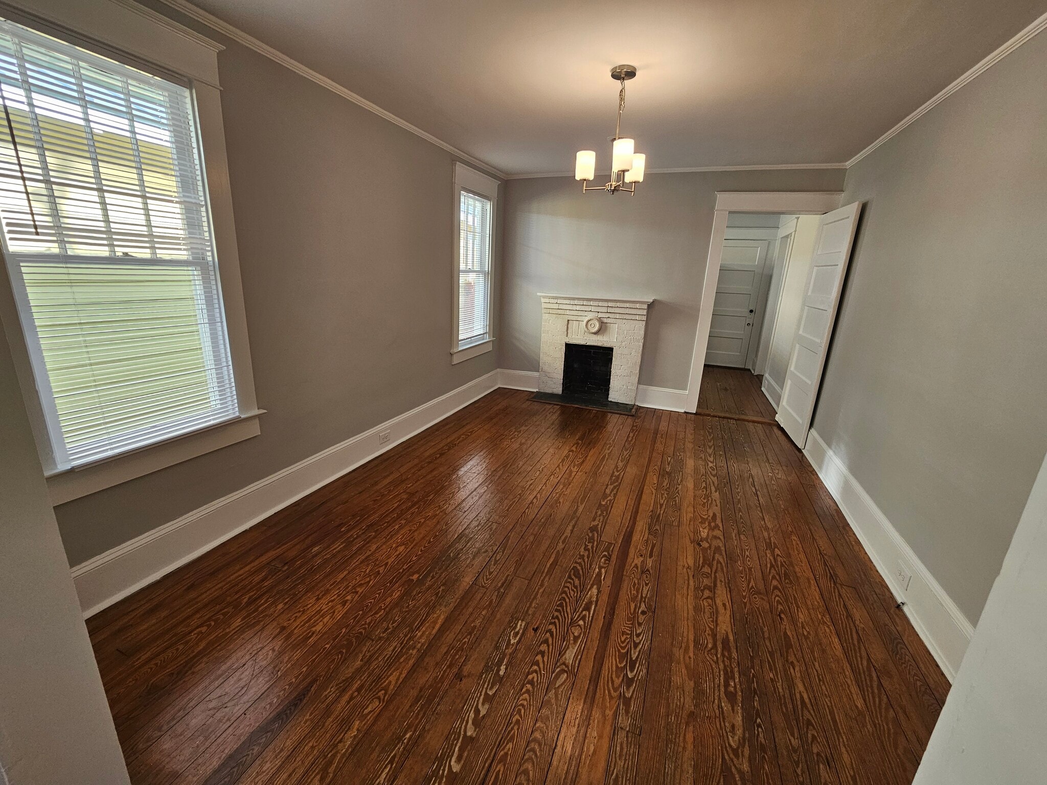 Building Photo - 209 S 2nd St