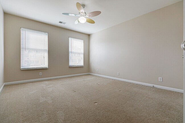 Building Photo - 808 Callahan Pl