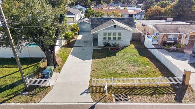 Building Photo - 2606 W Henry Ave