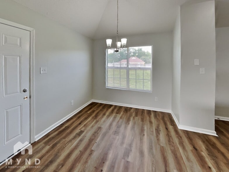 Building Photo - 4271 Wagon Trail Cove