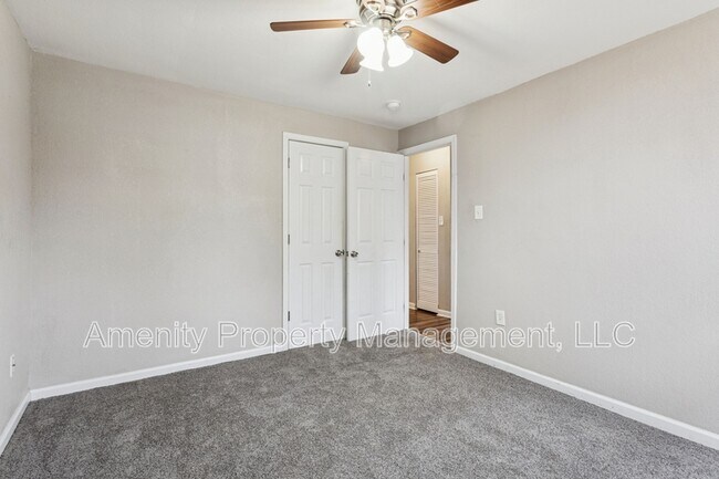 Building Photo - 511 Henderson St