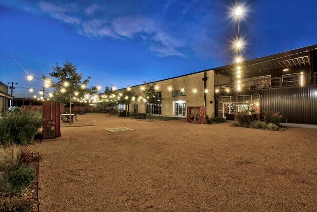 Building Photo - 215 Coca-Cola Pl