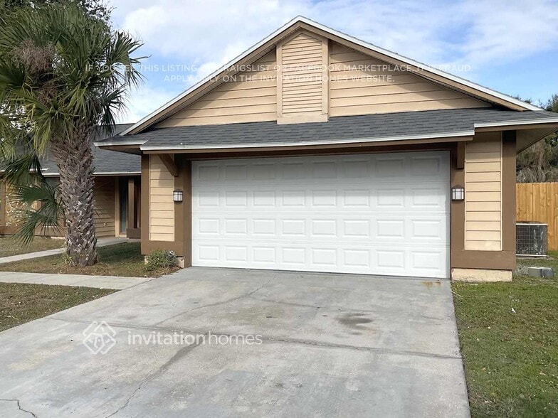 Building Photo - 1502 Carter Oaks Dr