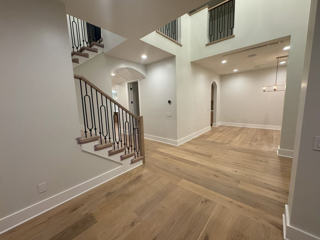 Building Photo - 3312 Kenilworth Dr