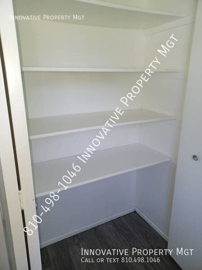 Building Photo - Beautiful 3 bedroom, 1 bath, desirable are...