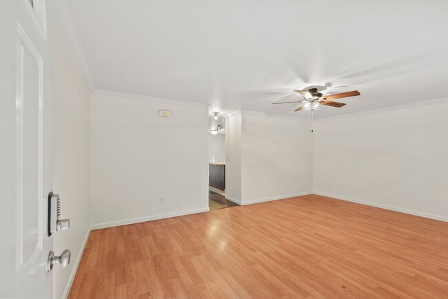 Building Photo - Clearwood Community Home in Yelm For Rent!...