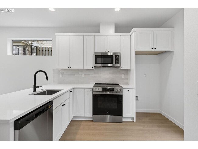 Building Photo - 4077 SW McKinley St