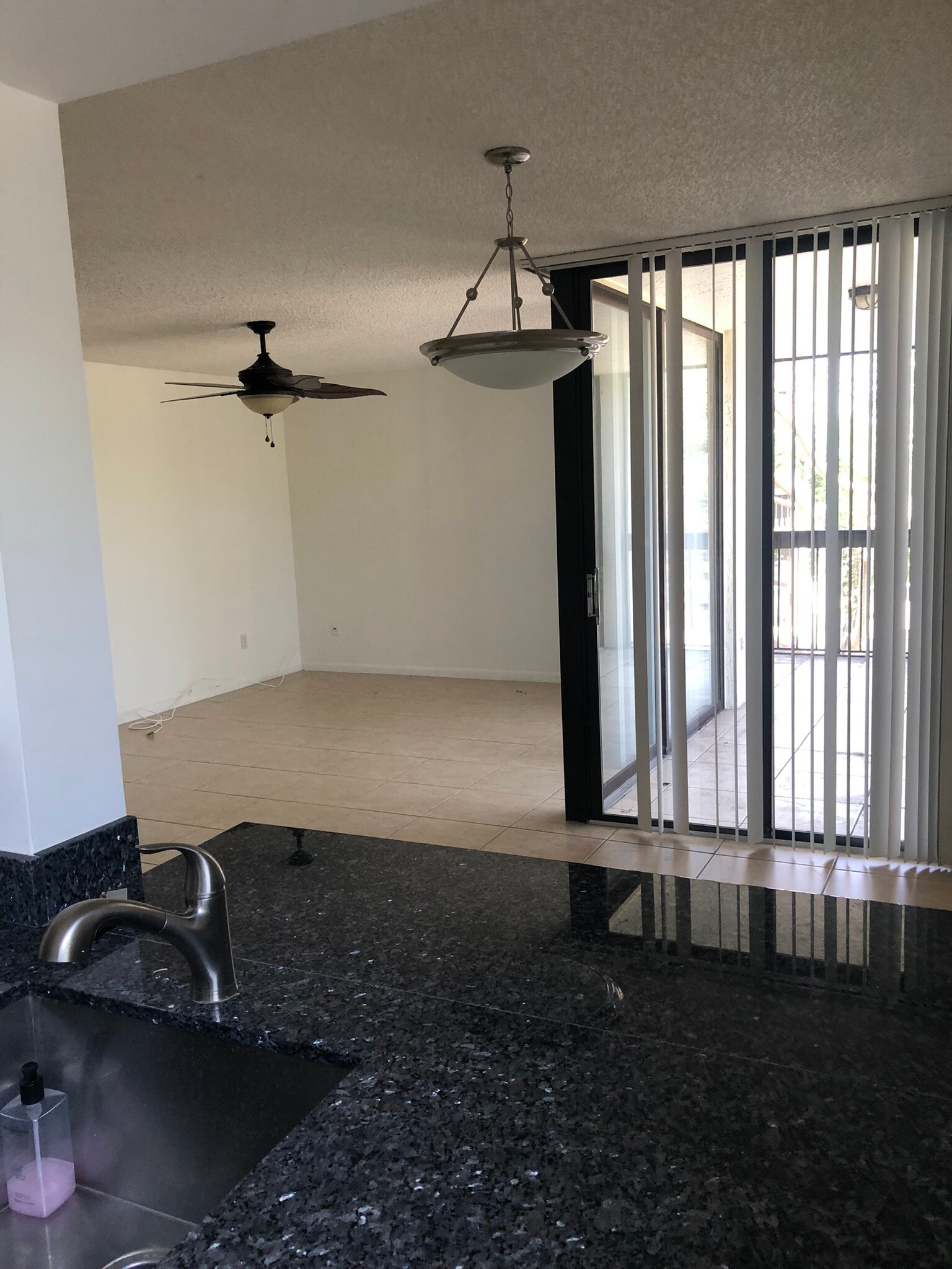 Connecting bar to dining room - 820 Lavers Cir