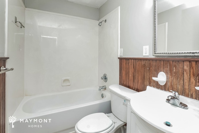 Building Photo - 3369 Patterson Dr