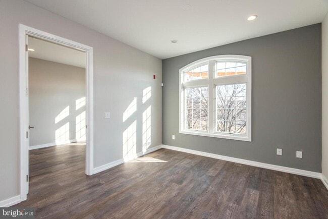 Building Photo - 1340 S 13th St