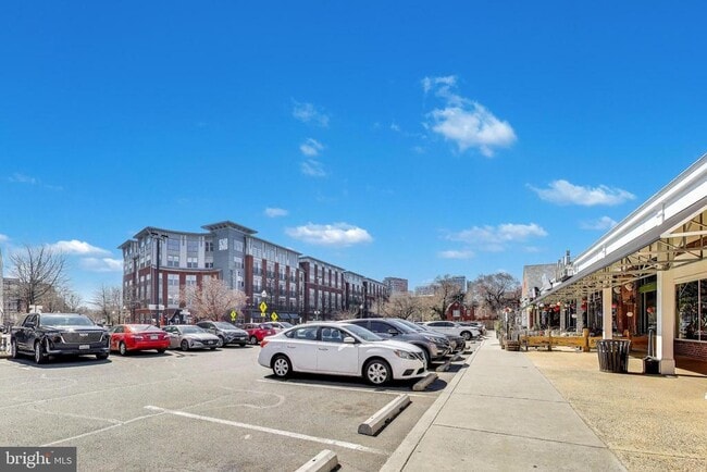 Building Photo - 1726 N Quinn St