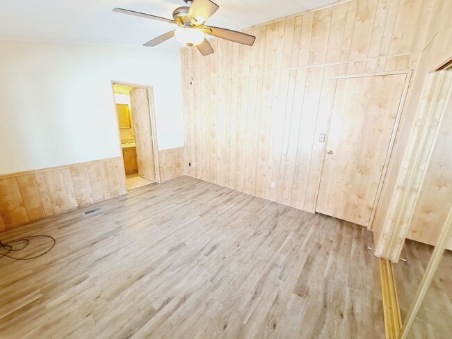 Building Photo - 2 Bedroom 2 Bathroom Trailer w/ Outdoor Sh...