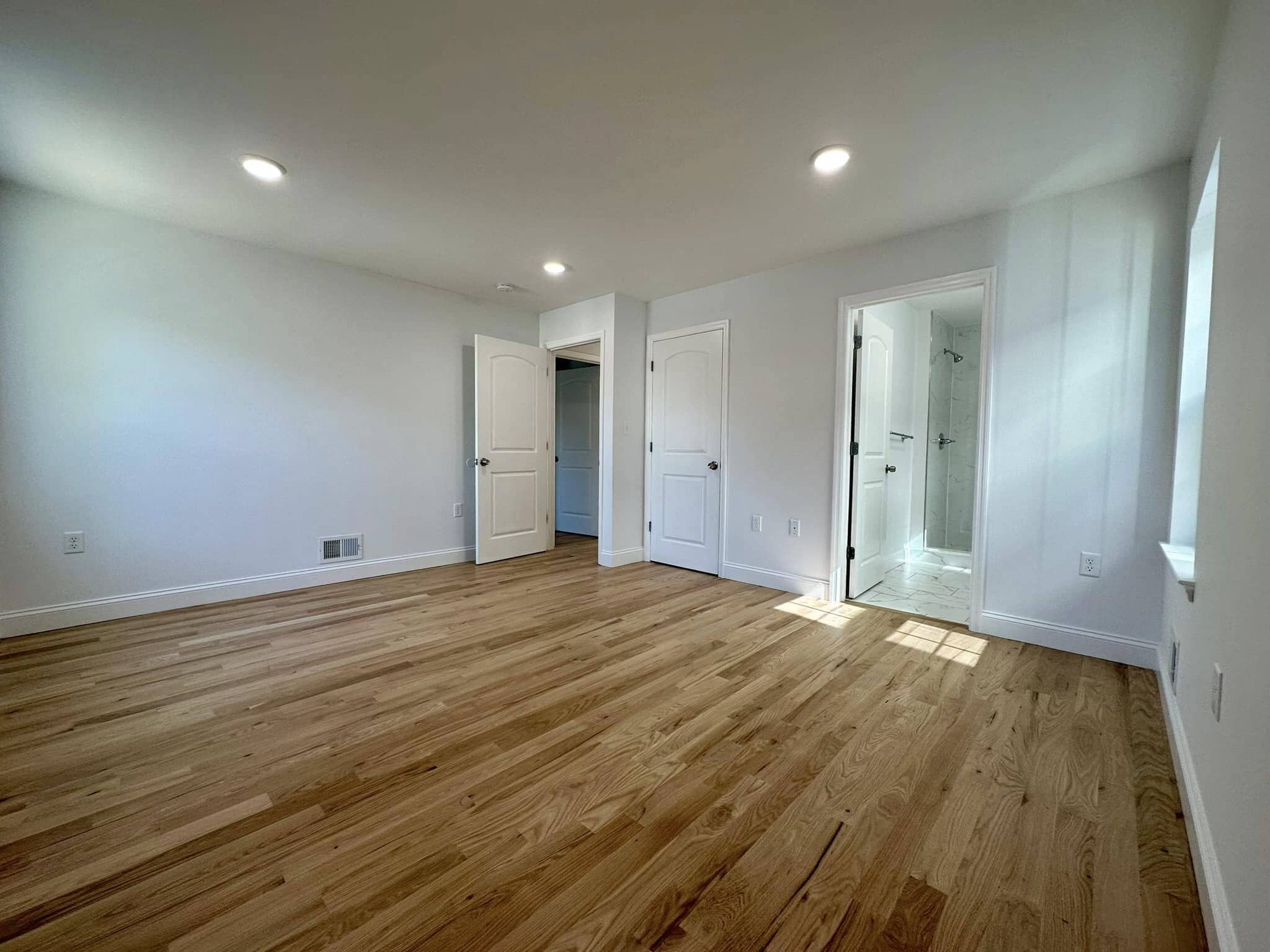 Building Photo - 139 Court St