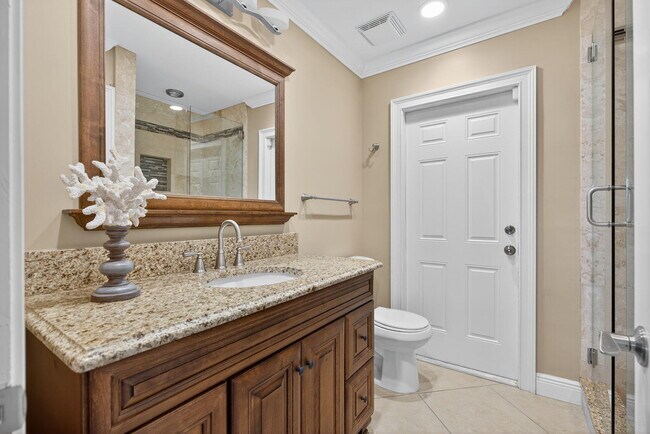 Building Photo - 728 Waterway Dr