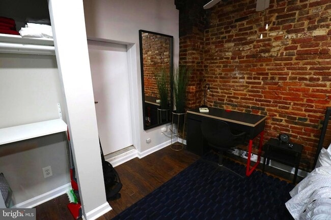 Building Photo - 244 S Exeter St