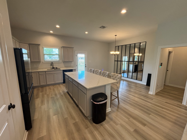Building Photo - 23388 Mango Dr