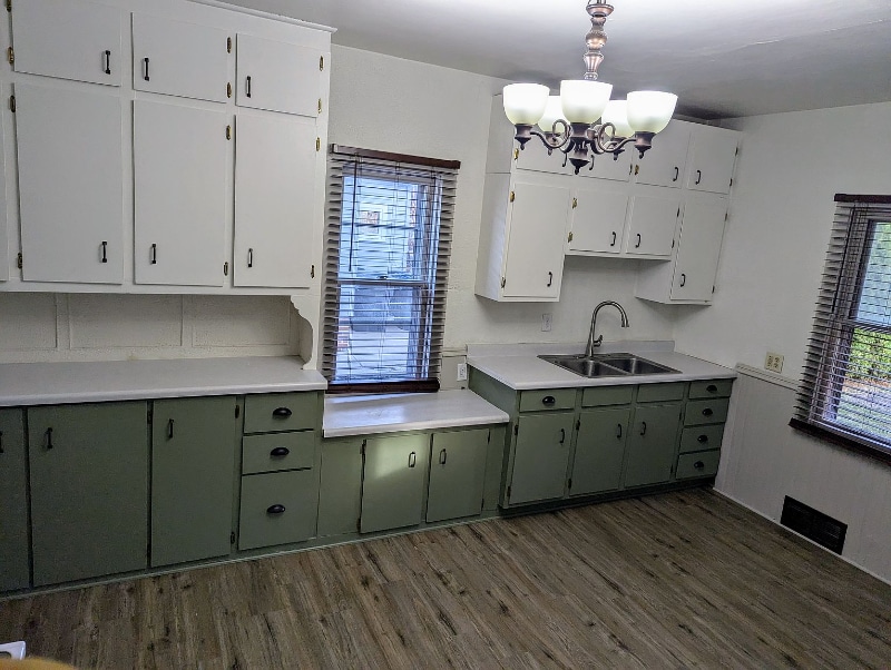 Building Photo - 1548 S 57th St