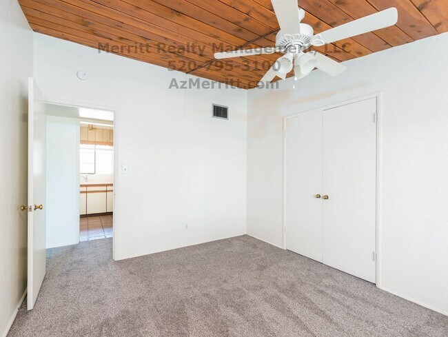 Building Photo - Perfect 3 bdrm 2 bath home in quiet centra...