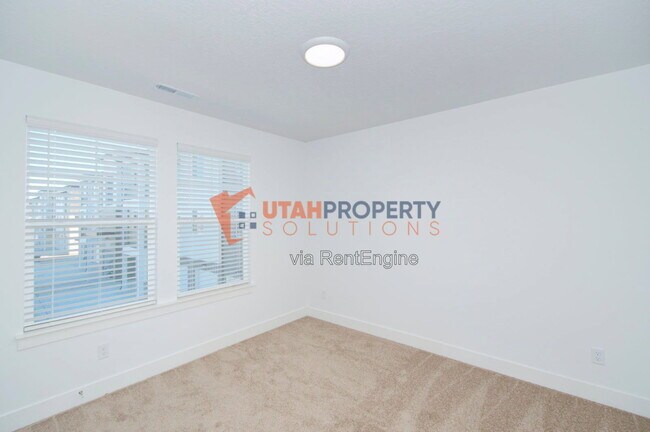 Building Photo - 1731 Jadeite Ln