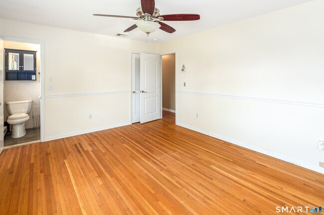 Building Photo - 77 Obtuse Rd S