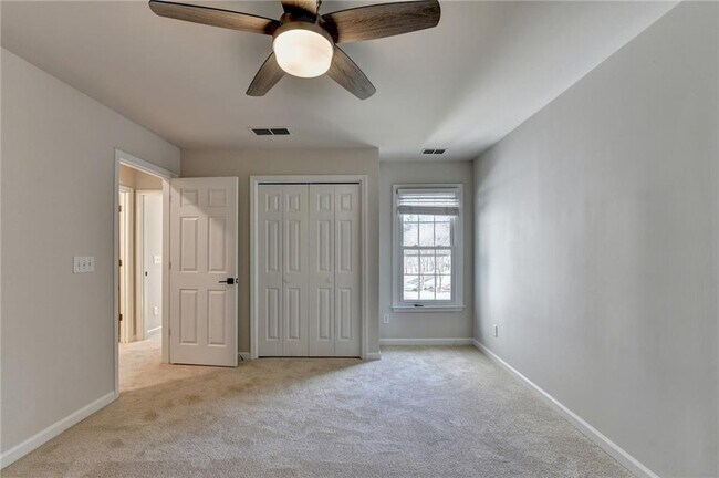 Building Photo - 6415 Sterling Dr