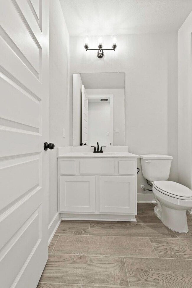 Building Photo - 31247 Riley Hts Dr