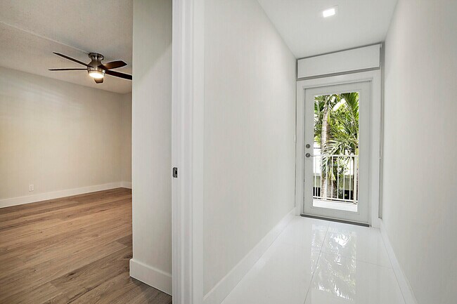 Building Photo - 1439 S Ocean Blvd