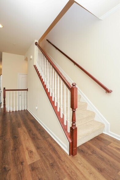 Building Photo - 7954 Blue Stream Dr