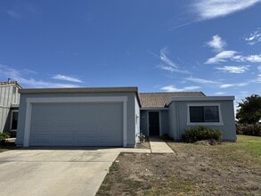 Building Photo - Salinas Home for RENT!!!