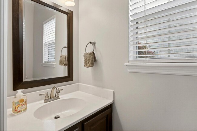 Building Photo - 5409 Dwight Dr