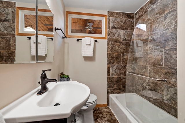 Building Photo - 438 S Wright St