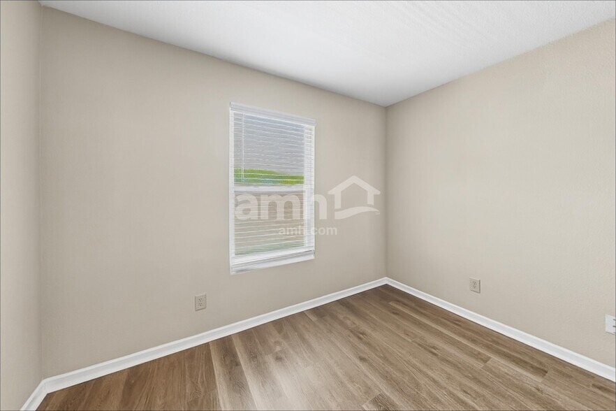 Building Photo - 10175 Cumberland Pointe Blvd