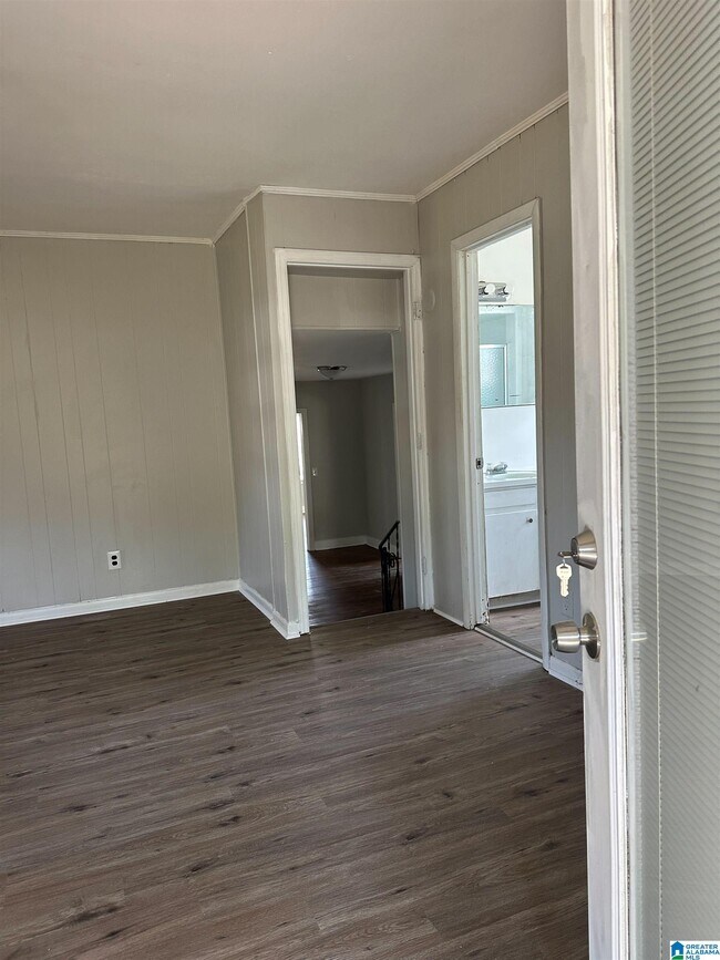 Building Photo - 1143 41st St